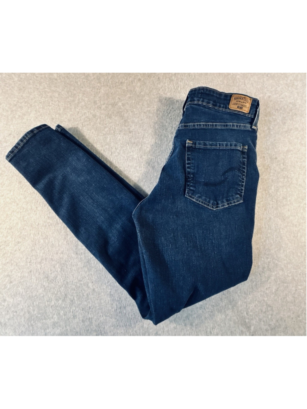 Signature Levi Strauss Gold High Rise Skinny Jeans Women’s 6S W28 L28